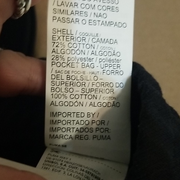 Puma jogging set, like new condition. Includes sweatshirt and jogger pants - Picture 14 of 14